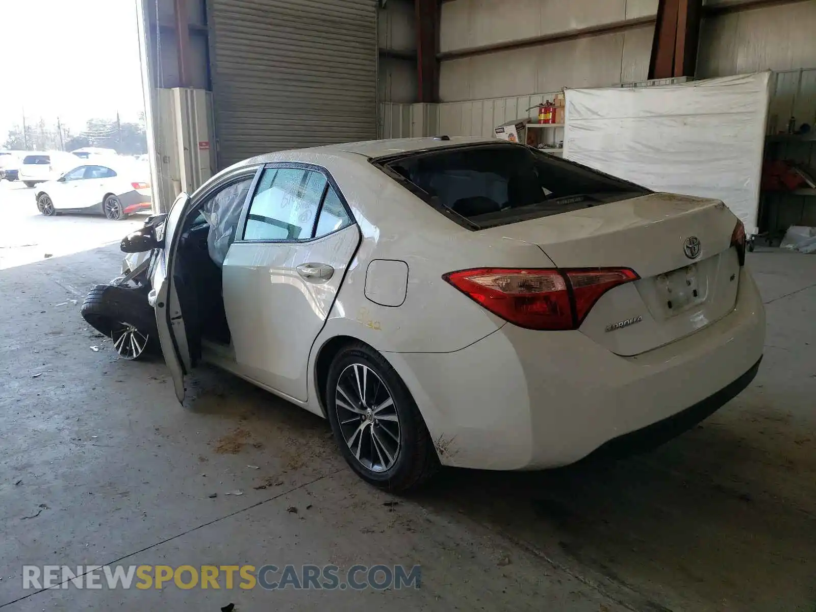 3 Photograph of a damaged car 5YFBURHE3KP883912 TOYOTA COROLLA 2019