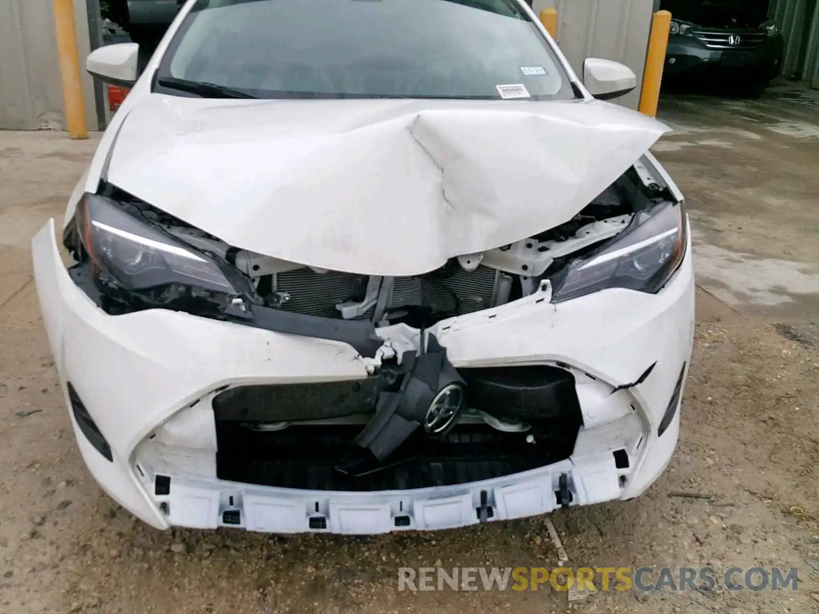 9 Photograph of a damaged car 5YFBURHE3KP924880 TOYOTA COROLLA 2019