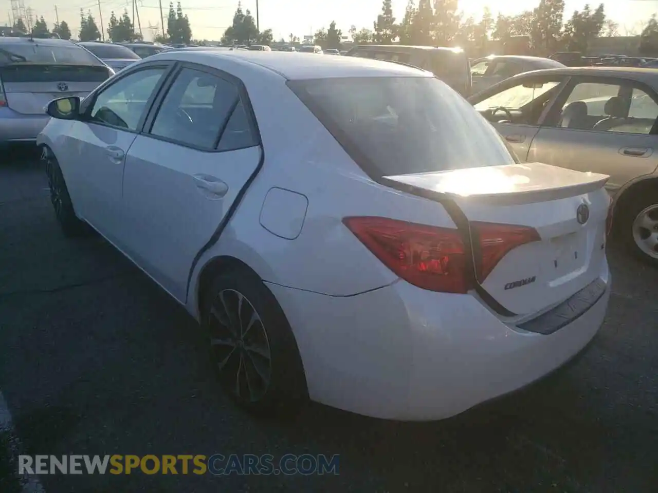 3 Фотография поврежденного автомобиля 5YFBURHE4KP868920 TOYOTA COROLLA 2019