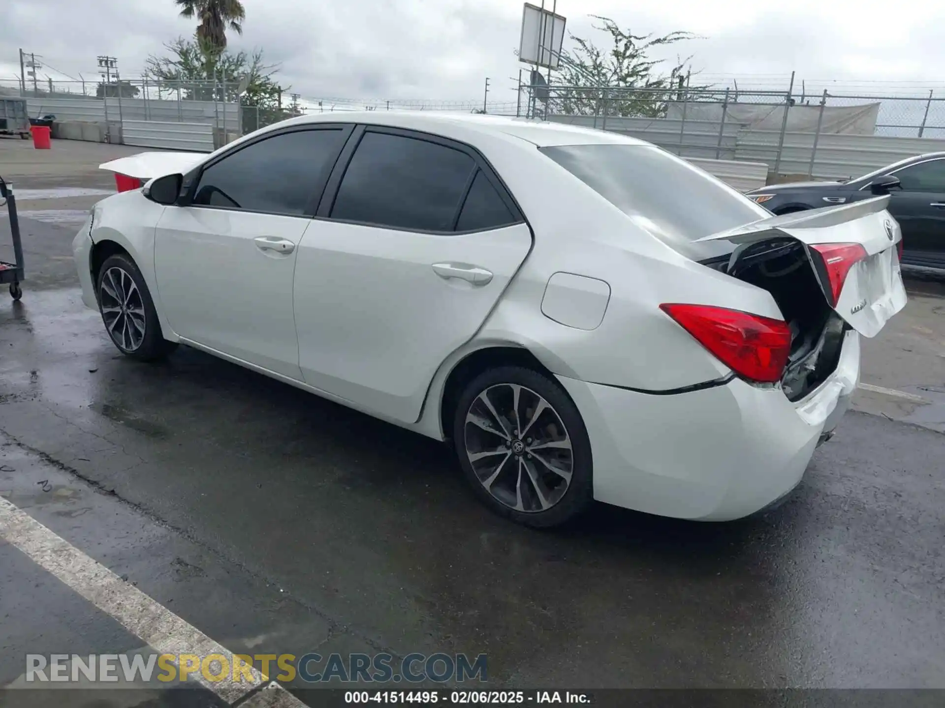 3 Photograph of a damaged car 5YFBURHE4KP874152 TOYOTA COROLLA 2019