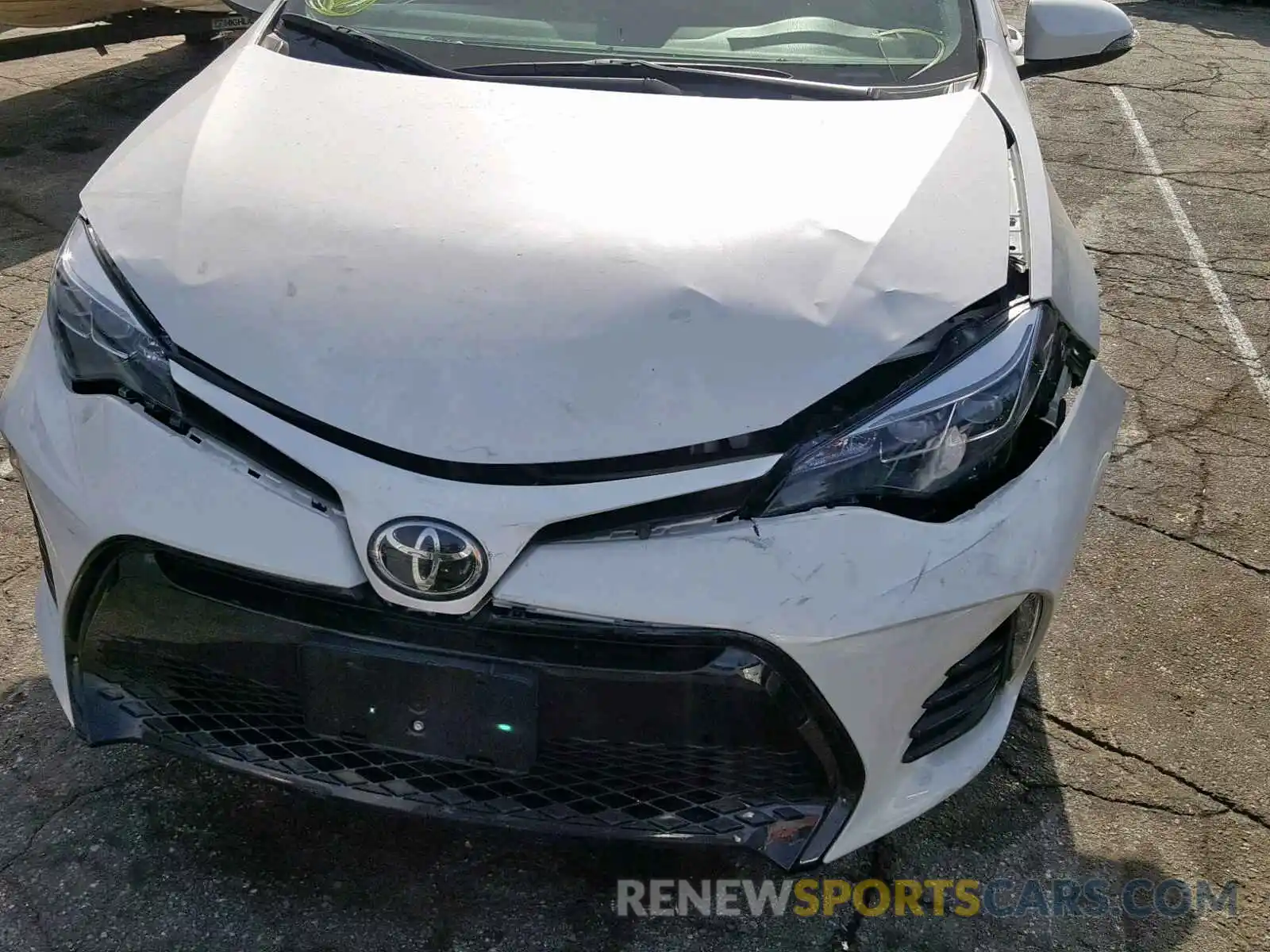 9 Photograph of a damaged car 5YFBURHE4KP895874 TOYOTA COROLLA 2019