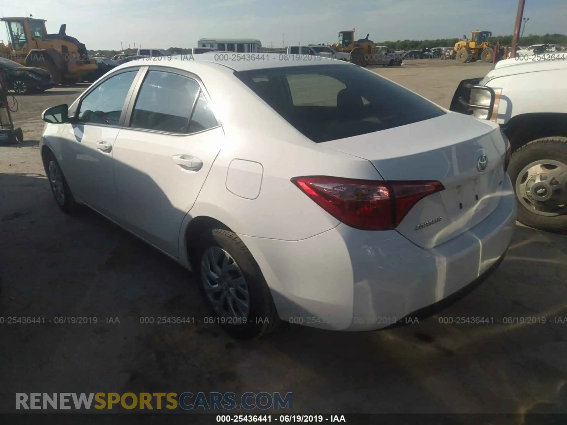 3 Photograph of a damaged car 5YFBURHE4KP905075 TOYOTA COROLLA 2019