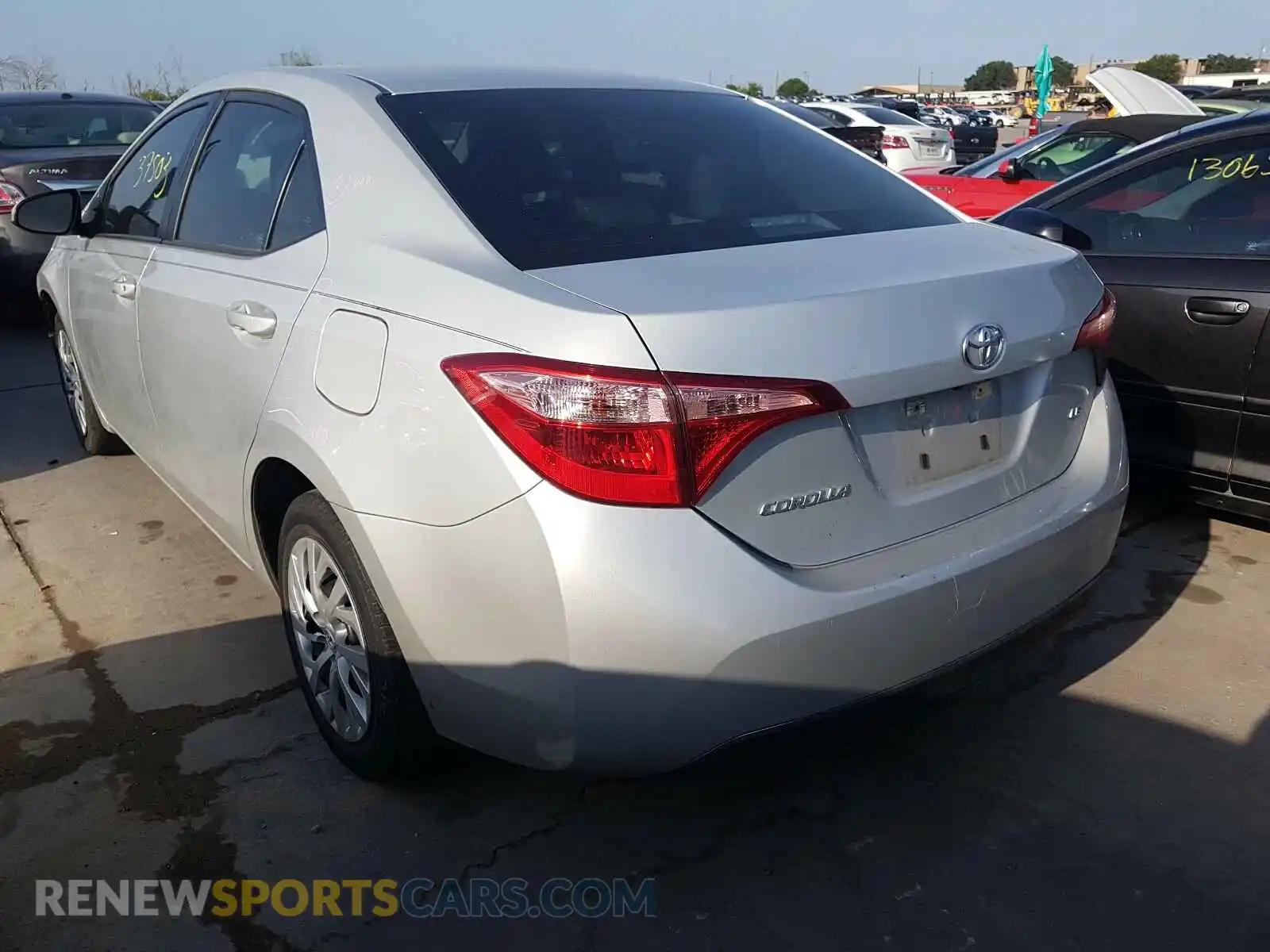 3 Photograph of a damaged car 5YFBURHE4KP906792 TOYOTA COROLLA 2019