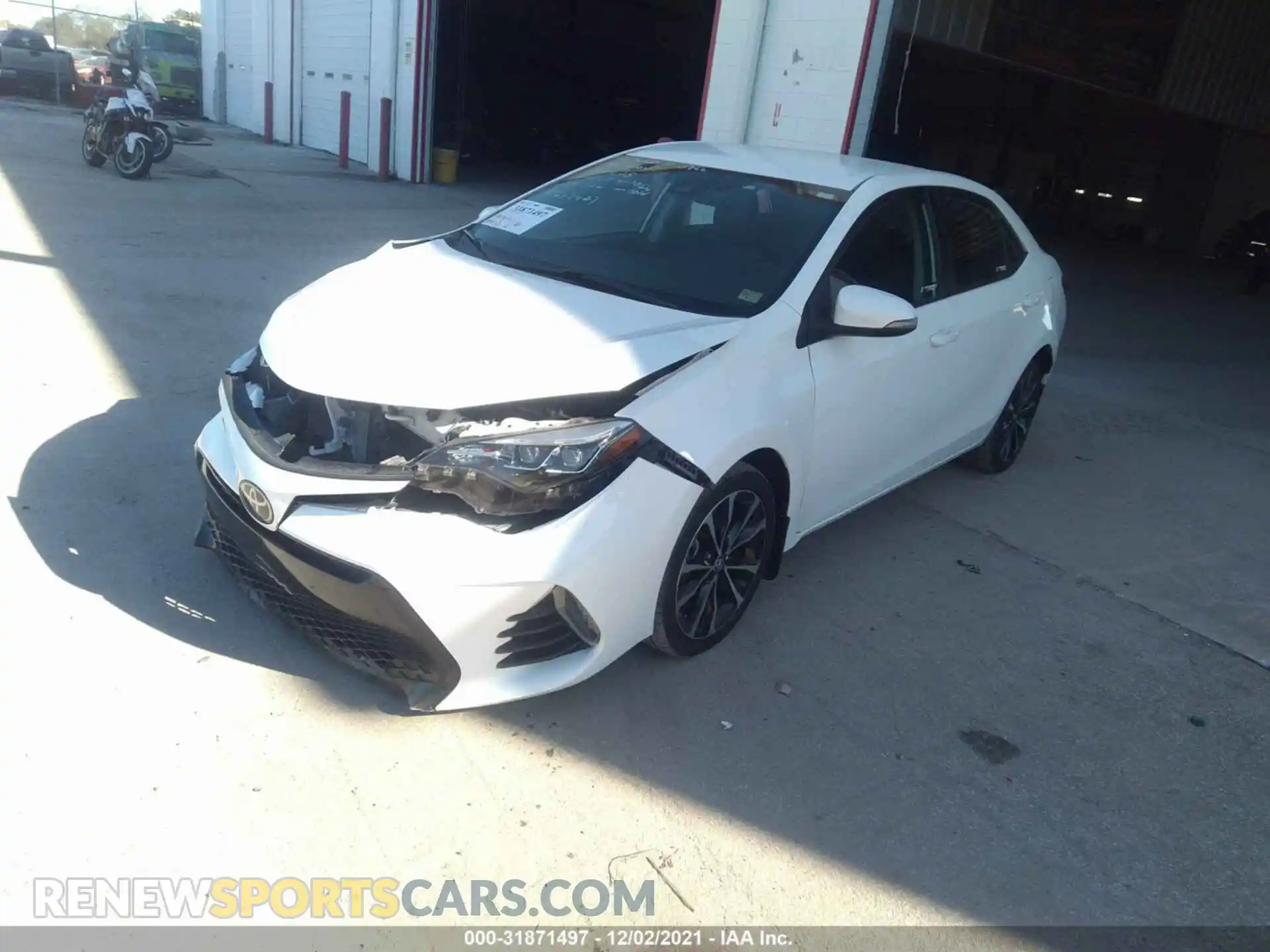 2 fotografías del automóvil dañado 5YFBURHE4KP917064 TOYOTA COROLLA 2019