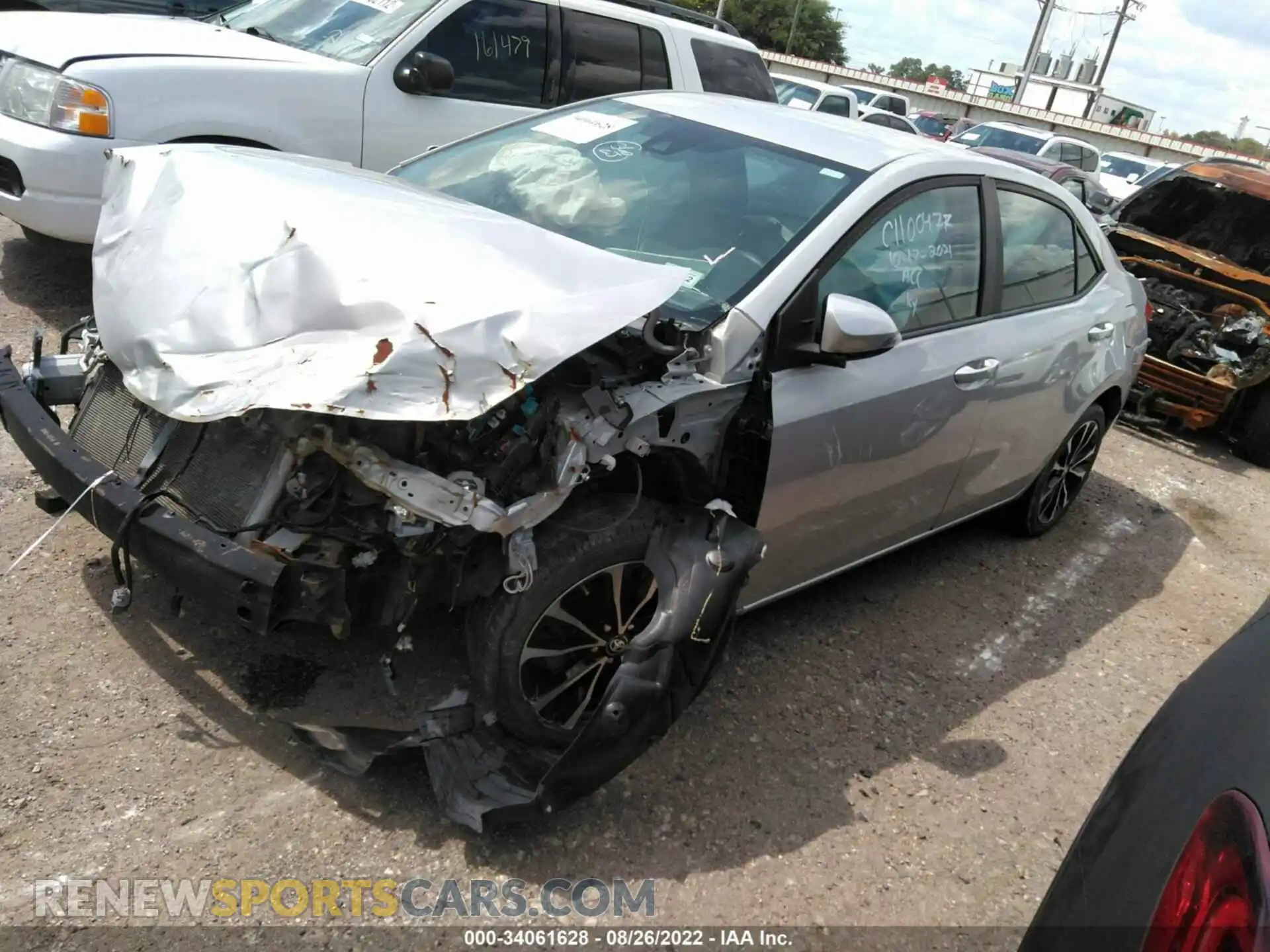 2 fotografías del automóvil dañado 5YFBURHE4KP919932 TOYOTA COROLLA 2019