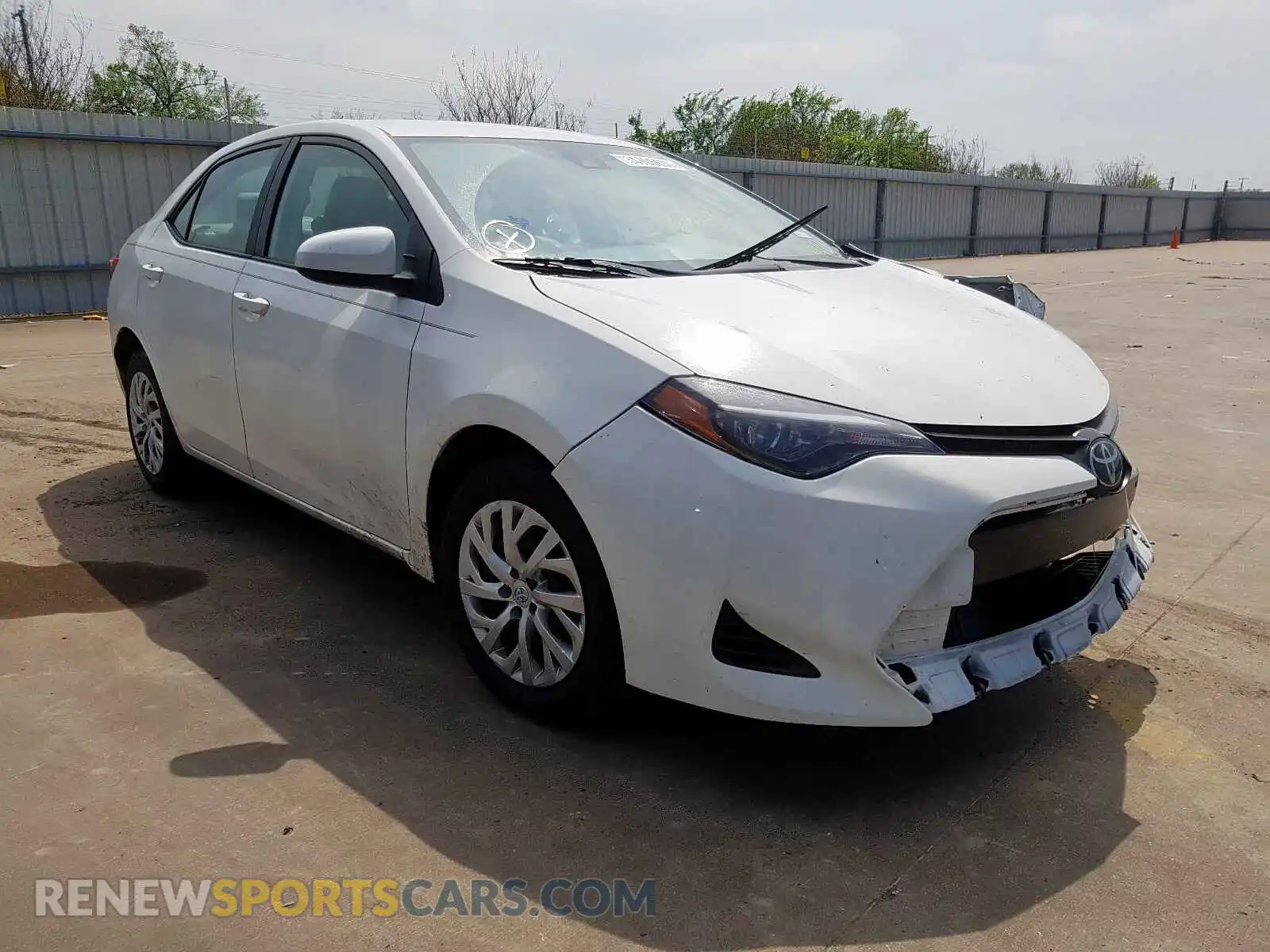 1 Photograph of a damaged car 5YFBURHE4KP923723 TOYOTA COROLLA 2019