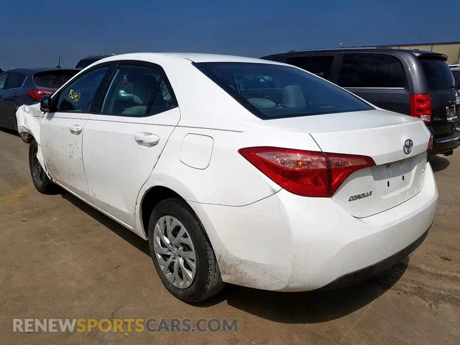 3 Photograph of a damaged car 5YFBURHE4KP923723 TOYOTA COROLLA 2019