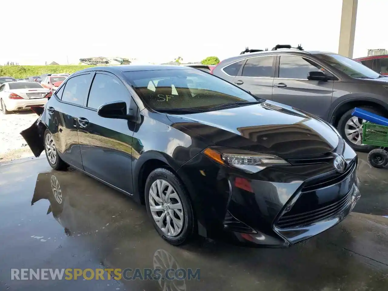 1 Фотография поврежденного автомобиля 5YFBURHE4KP929182 TOYOTA COROLLA 2019