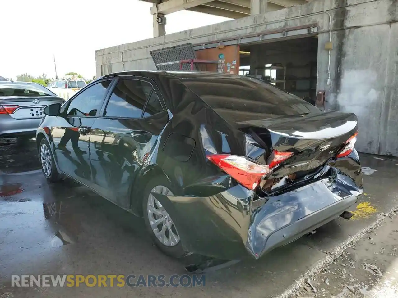 3 Фотография поврежденного автомобиля 5YFBURHE4KP929182 TOYOTA COROLLA 2019