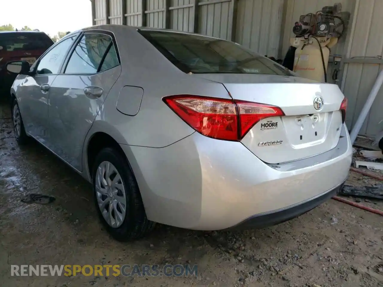 3 Photograph of a damaged car 5YFBURHE4KP934625 TOYOTA COROLLA 2019