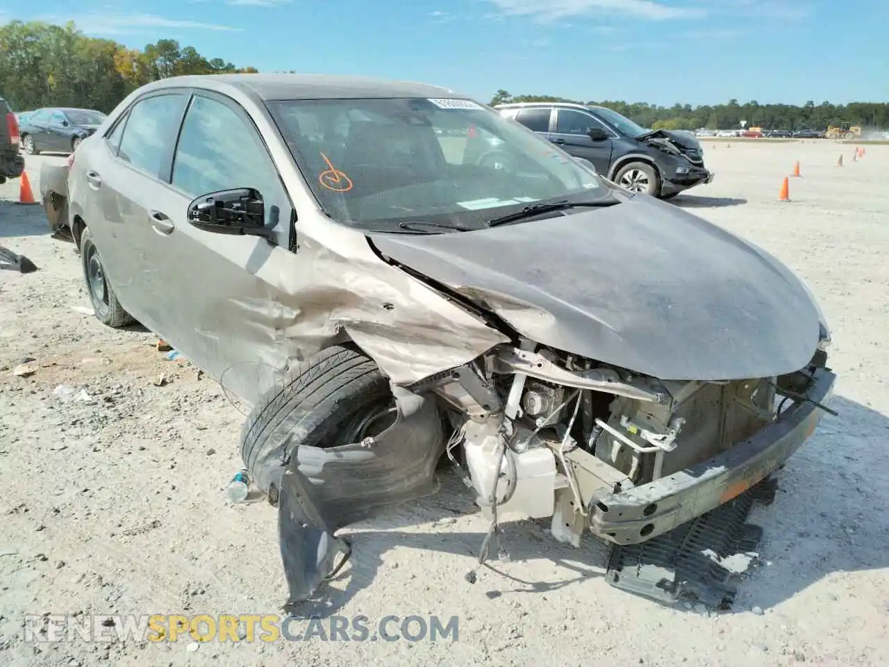 1 Photograph of a damaged car 5YFBURHE4KP939095 TOYOTA COROLLA 2019
