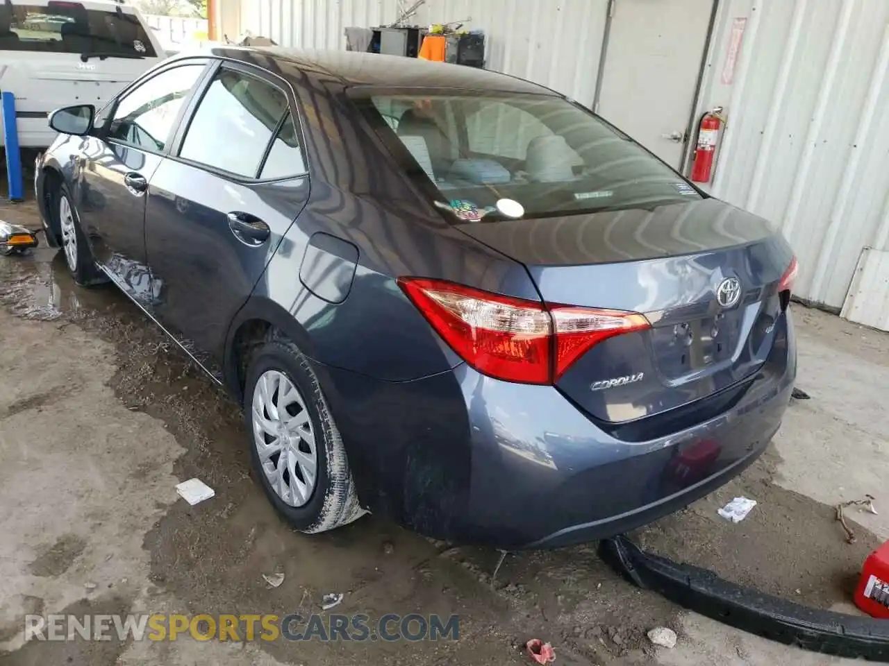 3 fotografías del automóvil dañado 5YFBURHE5KP866139 TOYOTA COROLLA 2019