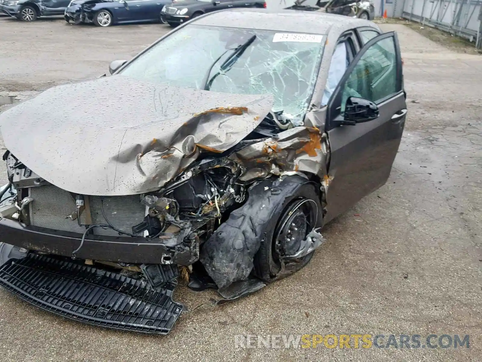 9 Photograph of a damaged car 5YFBURHE5KP878274 TOYOTA COROLLA 2019