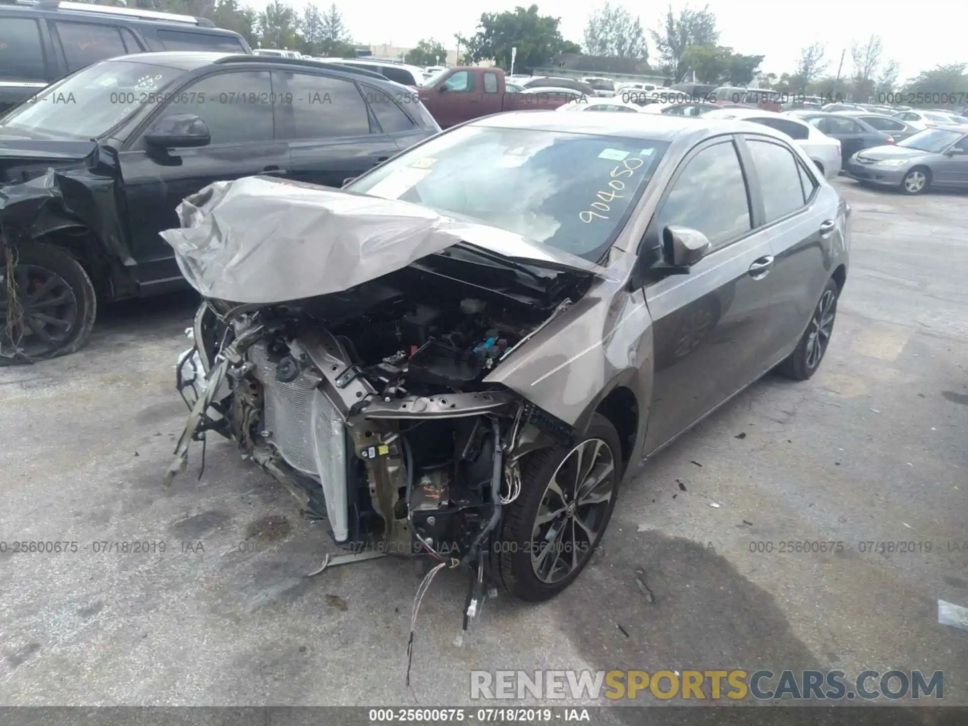 2 Photograph of a damaged car 5YFBURHE5KP904050 TOYOTA COROLLA 2019