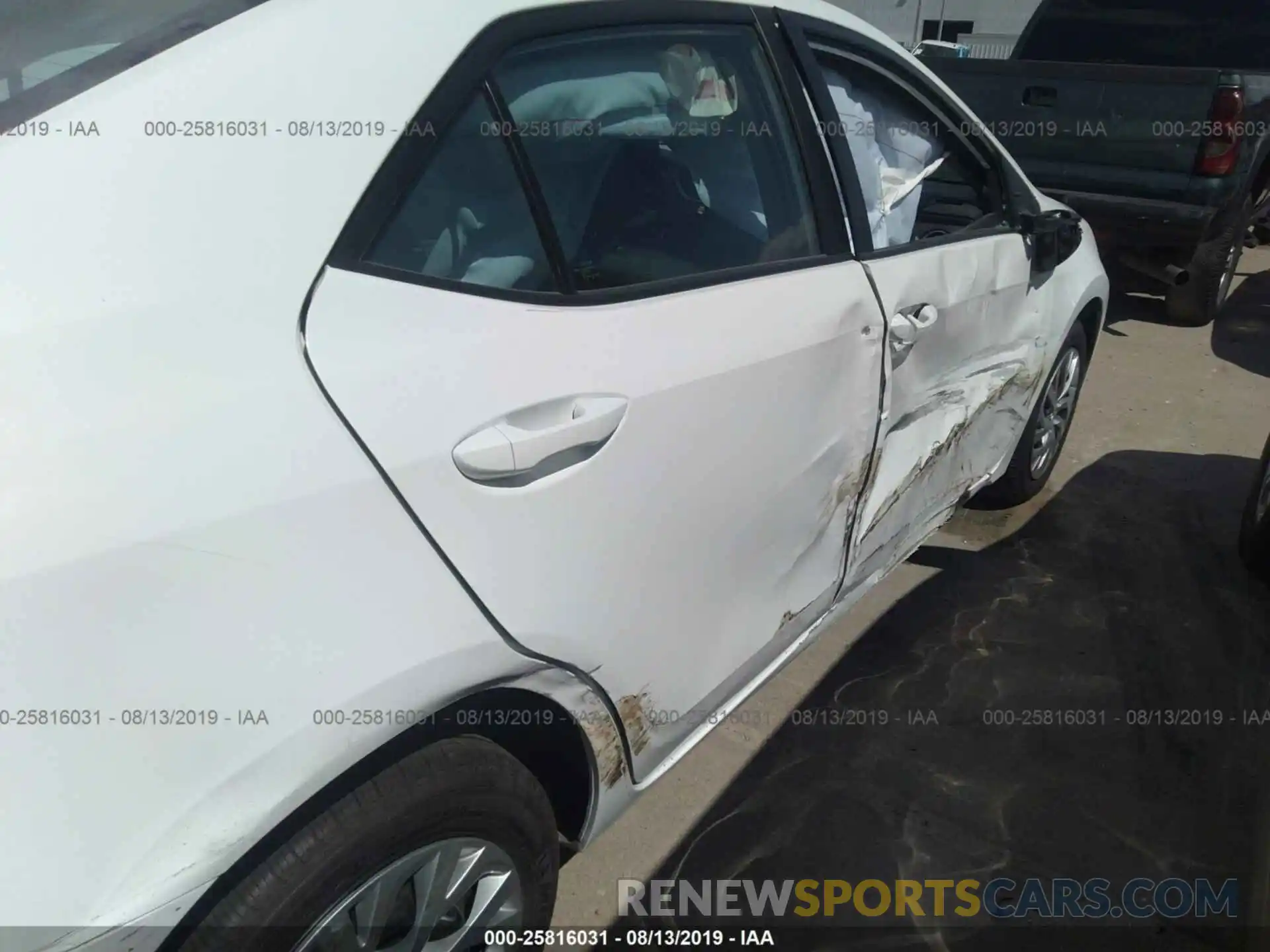 6 Photograph of a damaged car 5YFBURHE5KP925013 TOYOTA COROLLA 2019