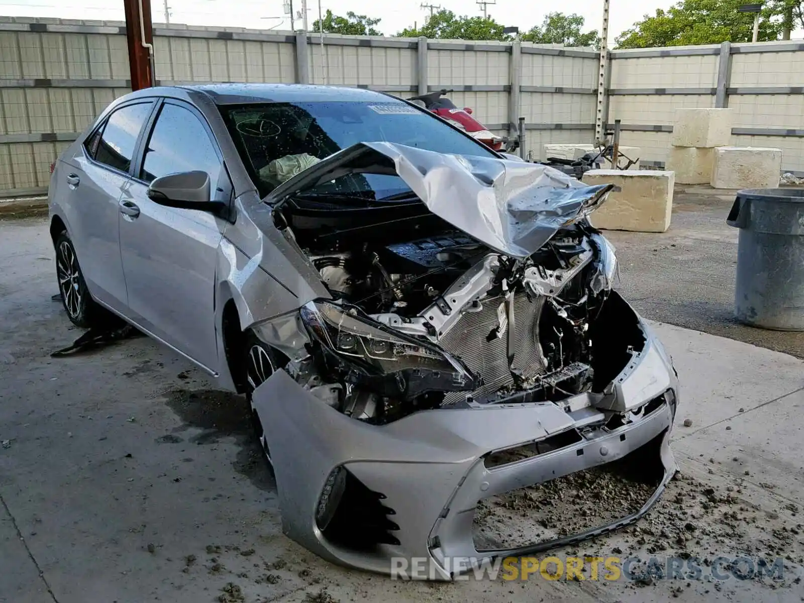 1 Photograph of a damaged car 5YFBURHE6KP887002 TOYOTA COROLLA 2019