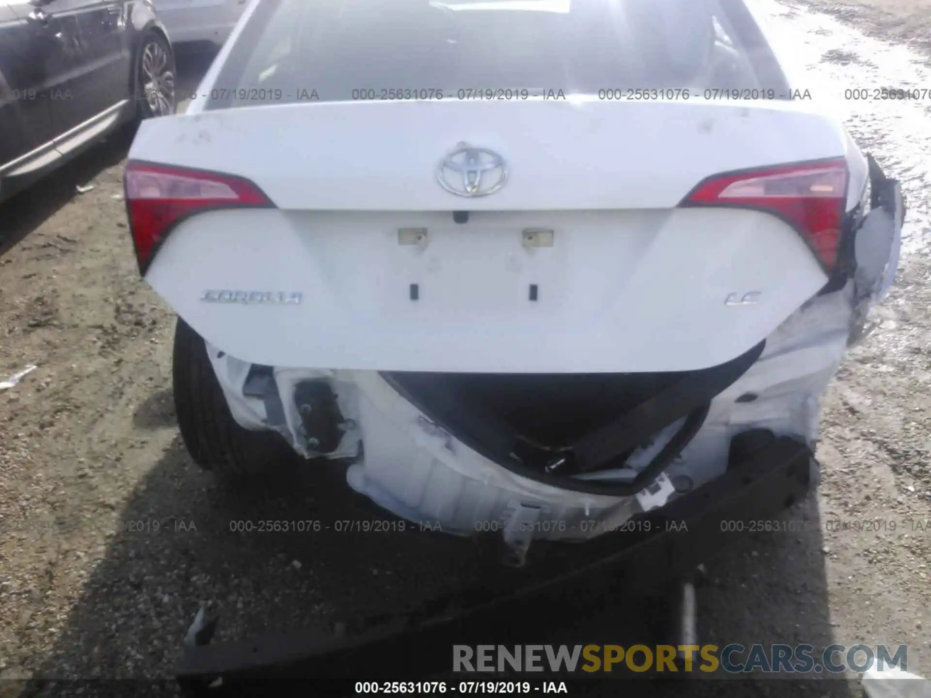 6 Photograph of a damaged car 5YFBURHE6KP896640 TOYOTA COROLLA 2019