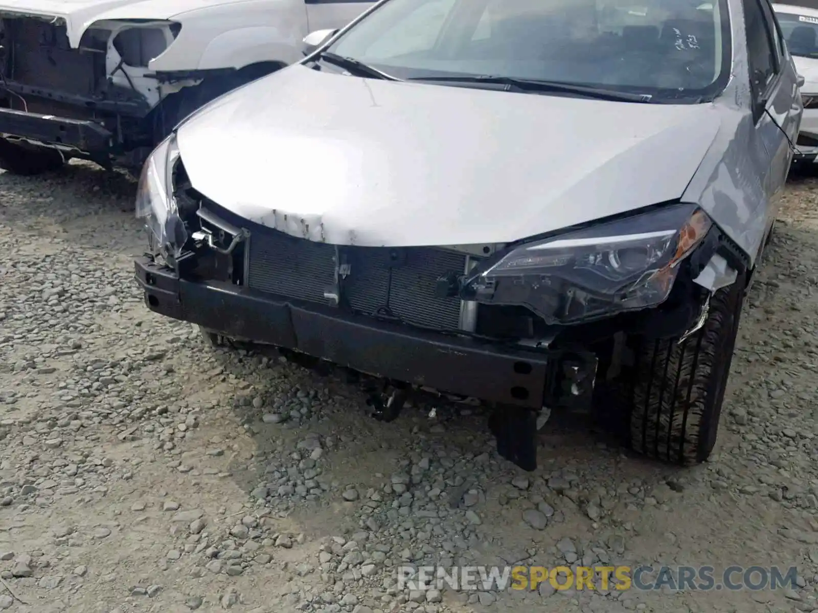 9 Photograph of a damaged car 5YFBURHE6KP936750 TOYOTA COROLLA 2019