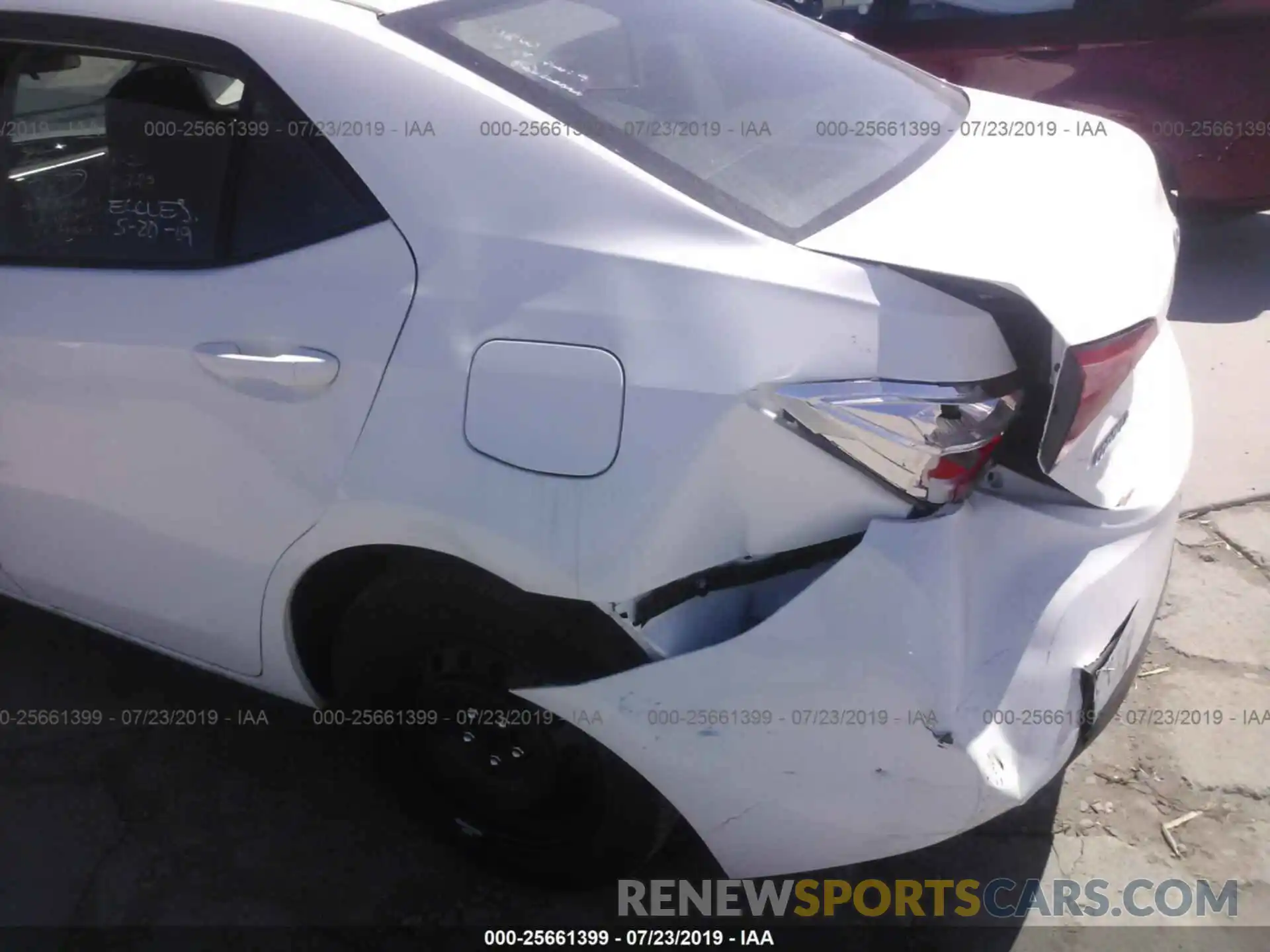 6 Photograph of a damaged car 5YFBURHE6KP936912 TOYOTA COROLLA 2019