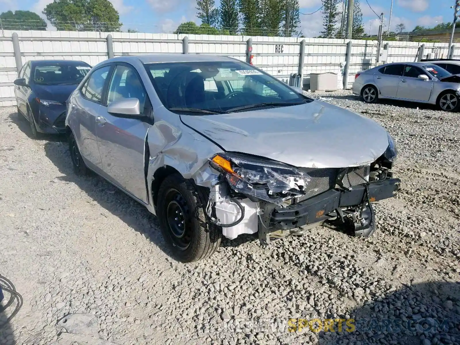 1 Photograph of a damaged car 5YFBURHE7KP871455 TOYOTA COROLLA 2019