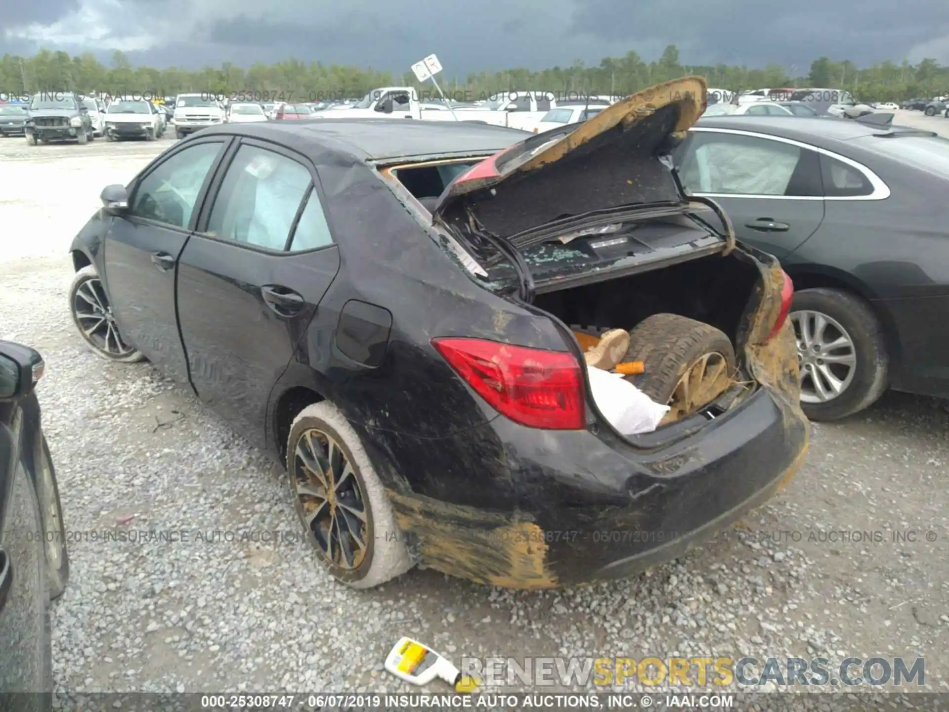 3 Photograph of a damaged car 5YFBURHE7KP881452 TOYOTA COROLLA 2019