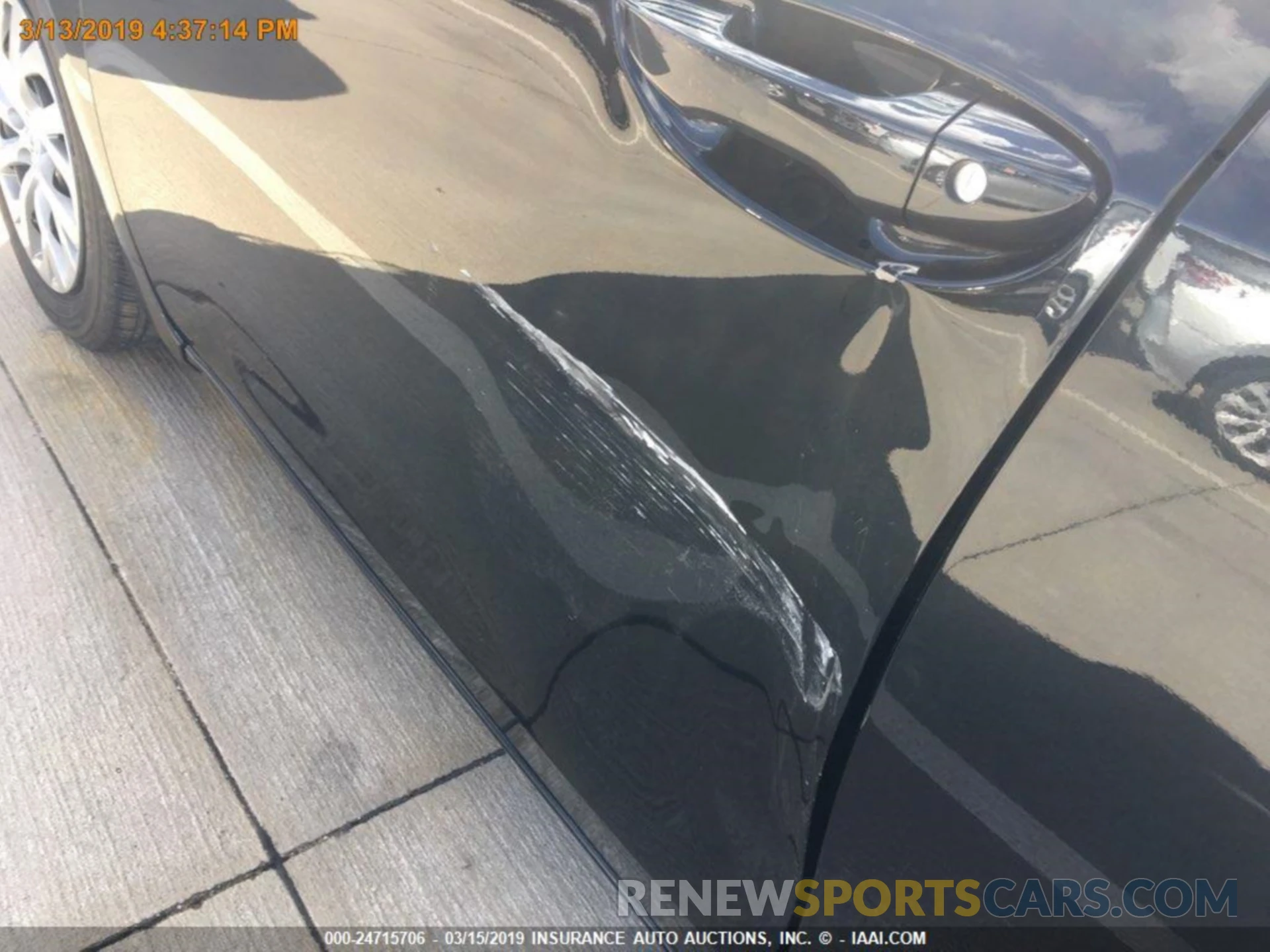 13 Photograph of a damaged car 5YFBURHE7KP892208 TOYOTA COROLLA 2019