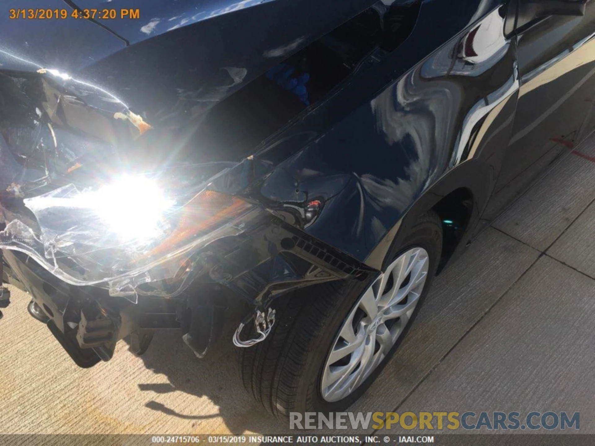 14 Photograph of a damaged car 5YFBURHE7KP892208 TOYOTA COROLLA 2019