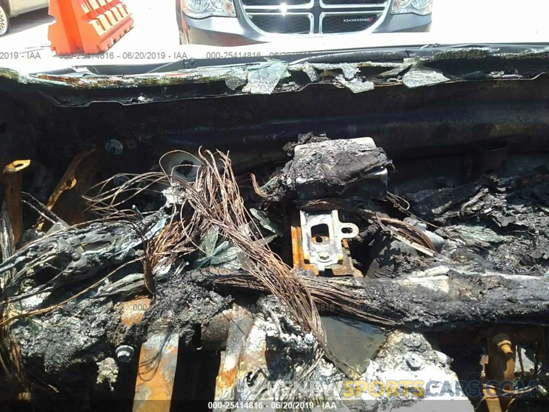 7 Photograph of a damaged car 5YFBURHE7KP928138 TOYOTA COROLLA 2019