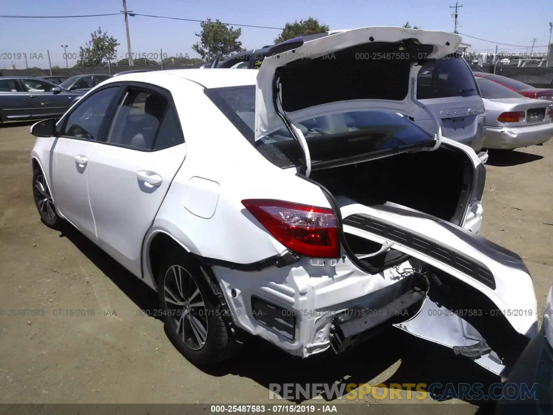 3 Photograph of a damaged car 5YFBURHE7KP948972 TOYOTA COROLLA 2019