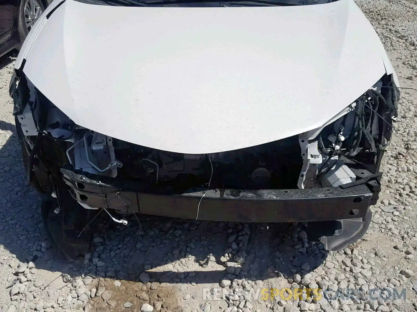 9 Photograph of a damaged car 5YFBURHE8KP876034 TOYOTA COROLLA 2019
