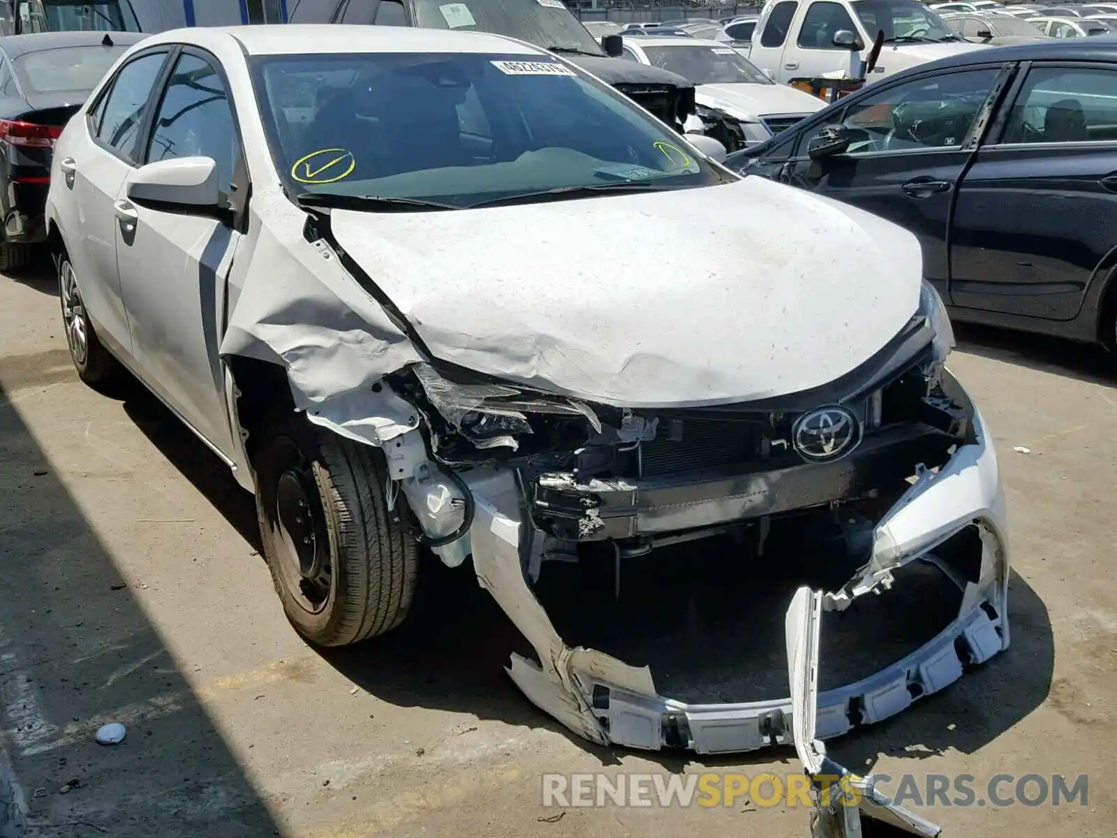 1 Photograph of a damaged car 5YFBURHE8KP886904 TOYOTA COROLLA 2019
