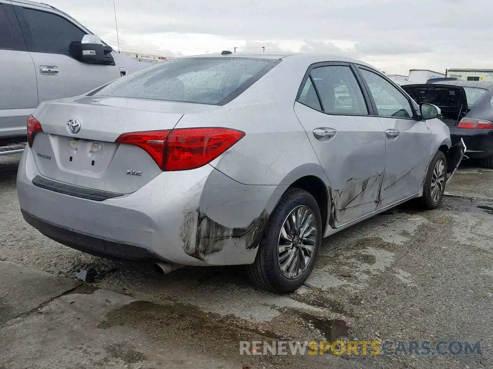 4 Photograph of a damaged car 5YFBURHE8KP922803 TOYOTA COROLLA 2019