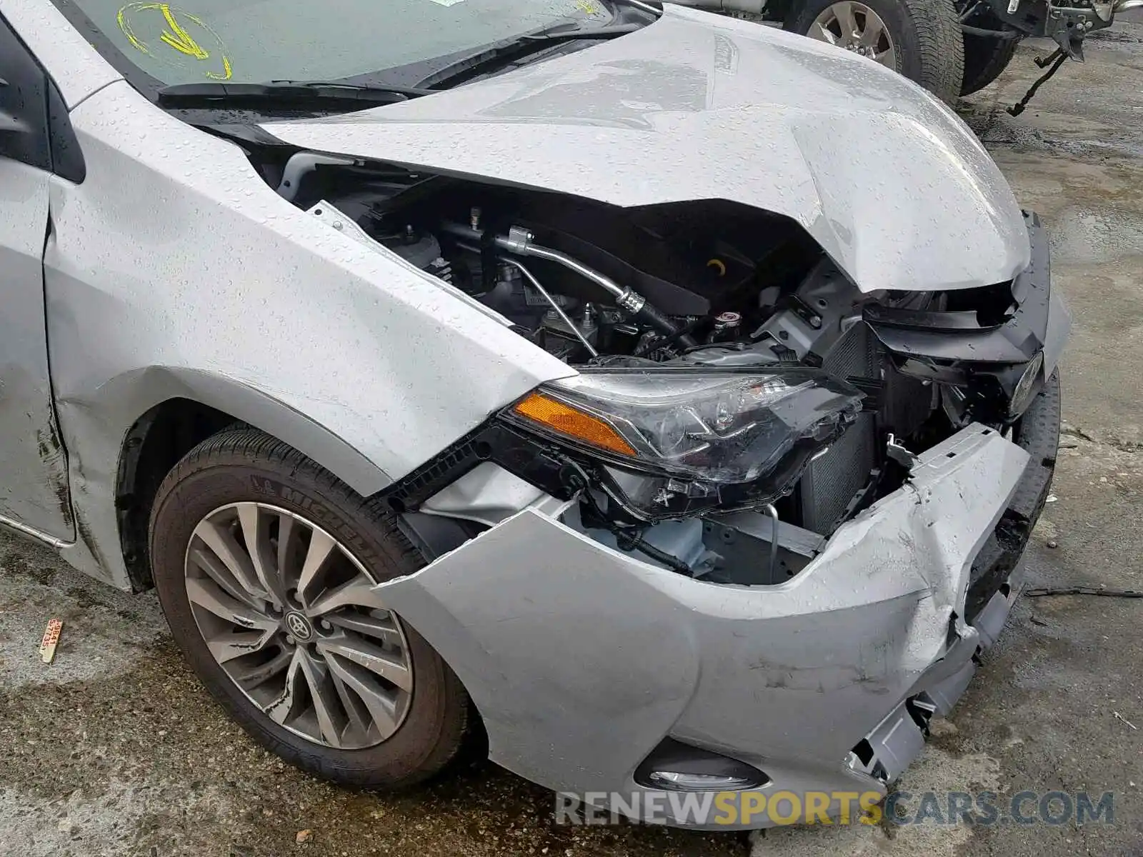 9 Photograph of a damaged car 5YFBURHE8KP922803 TOYOTA COROLLA 2019