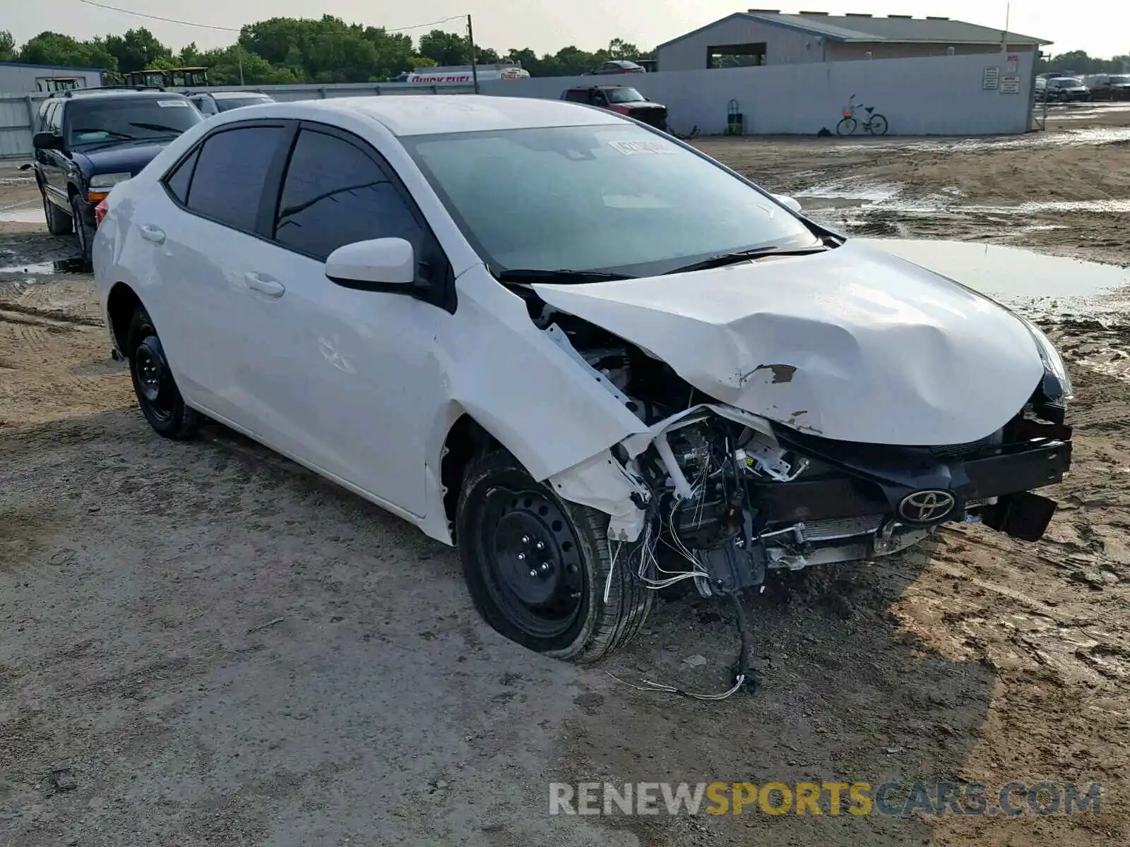 1 Photograph of a damaged car 5YFBURHE9KP929839 TOYOTA COROLLA 2019