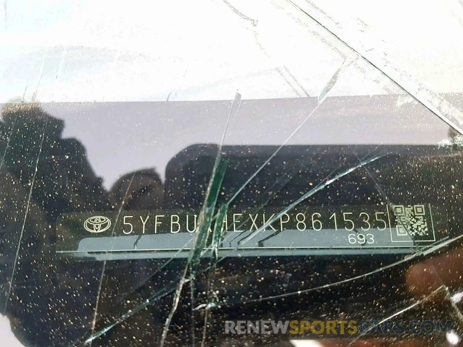 10 Photograph of a damaged car 5YFBURHEXKP861535 TOYOTA COROLLA 2019