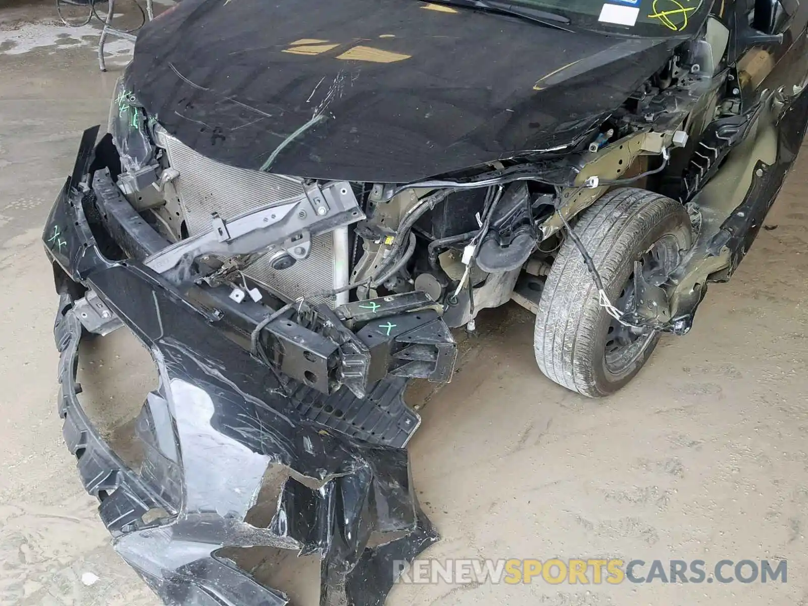 9 Photograph of a damaged car 5YFBURHEXKP861633 TOYOTA COROLLA 2019