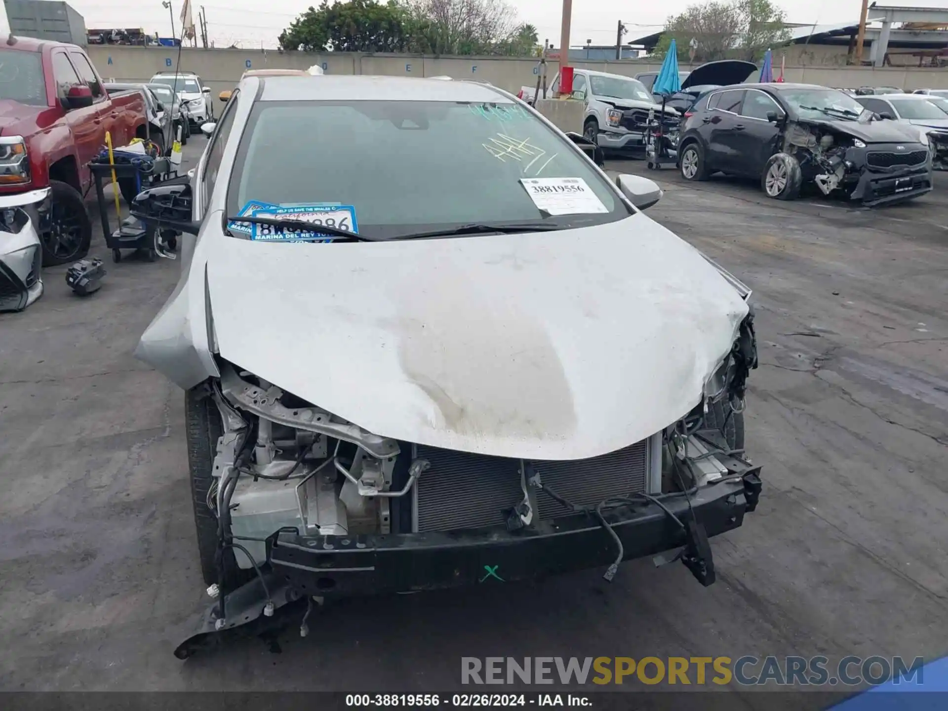 6 Photograph of a damaged car 5YFBURHEXKP865181 TOYOTA COROLLA 2019