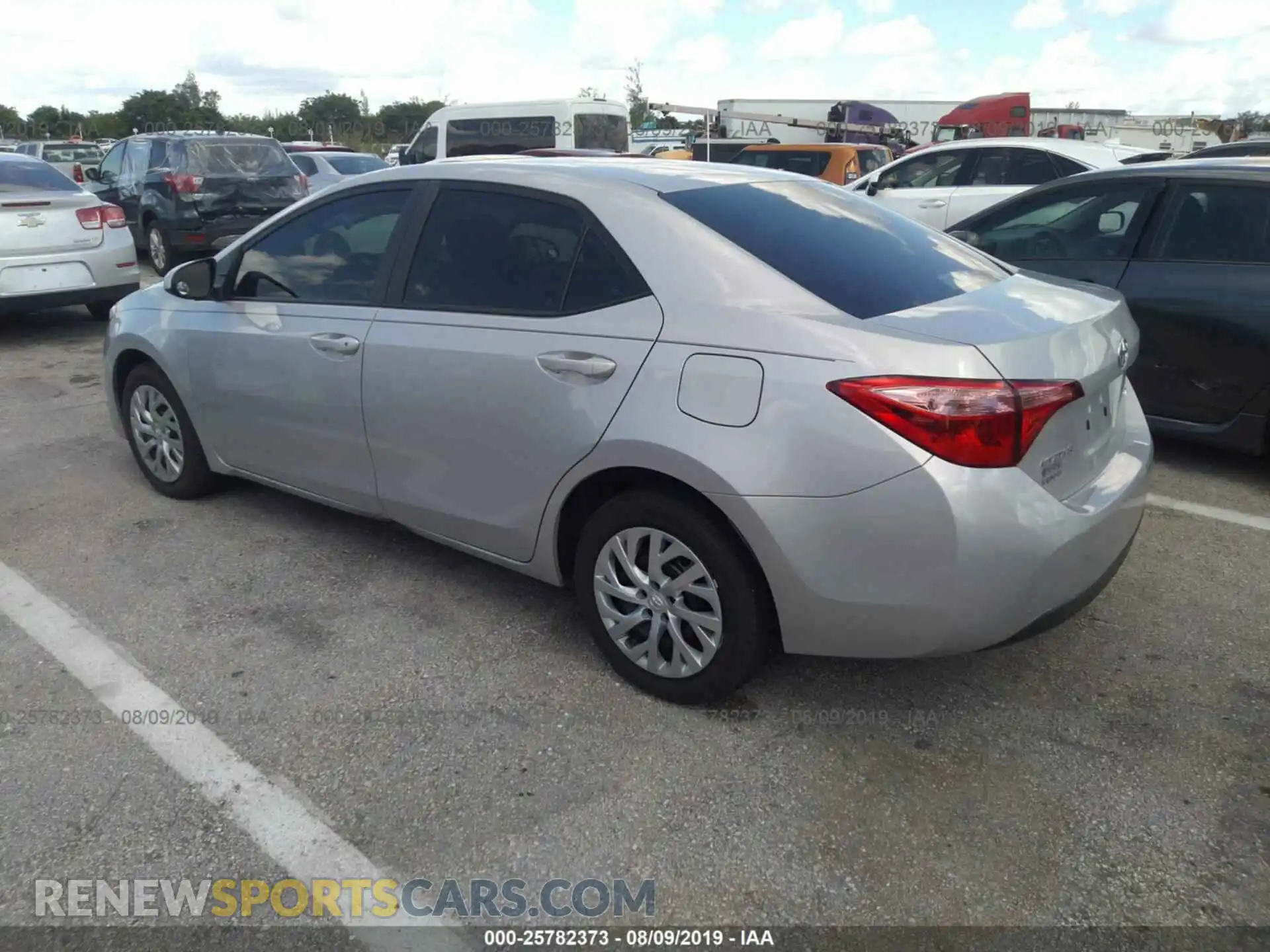 3 Photograph of a damaged car 5YFBURHEXKP946830 TOYOTA COROLLA 2019