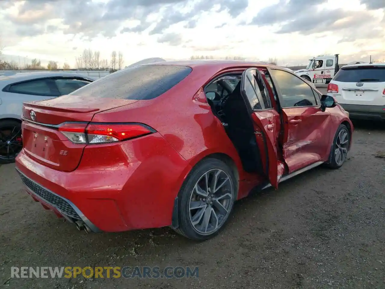 3 Photograph of a damaged car 5YFB4RBE7LP024980 TOYOTA COROLLA 2020