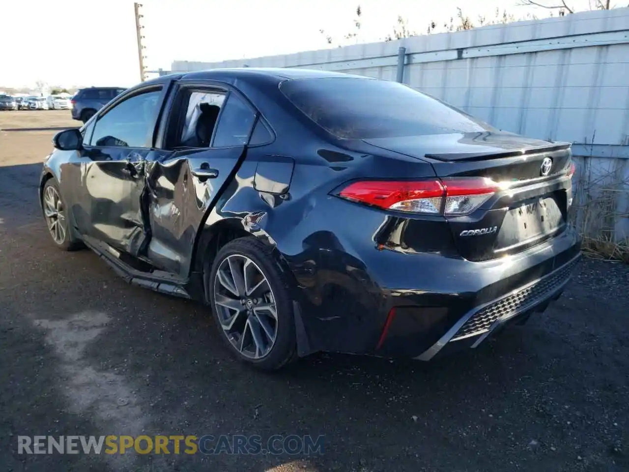 3 fotografías del automóvil dañado 5YFB4RBE8LP055123 TOYOTA COROLLA 2020