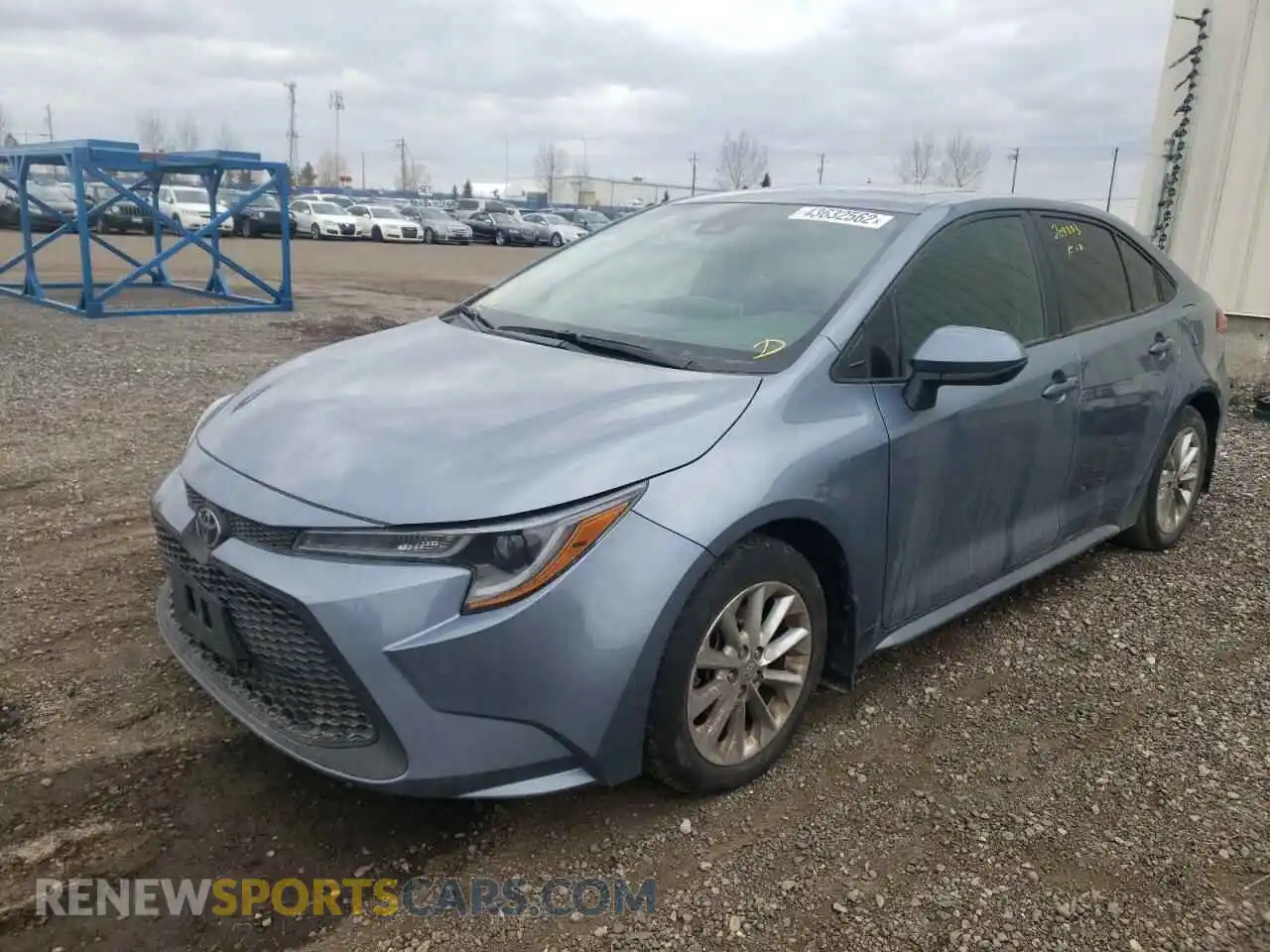 2 fotografías del automóvil dañado 5YFBPRBE1LP131739 TOYOTA COROLLA 2020