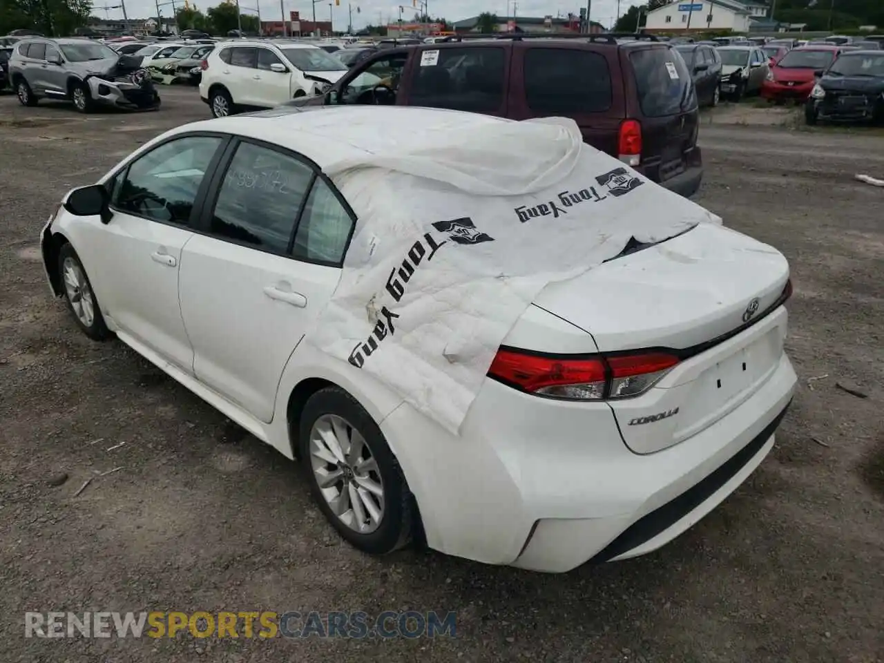 3 Photograph of a damaged car 5YFBPRBE2LP005289 TOYOTA COROLLA 2020