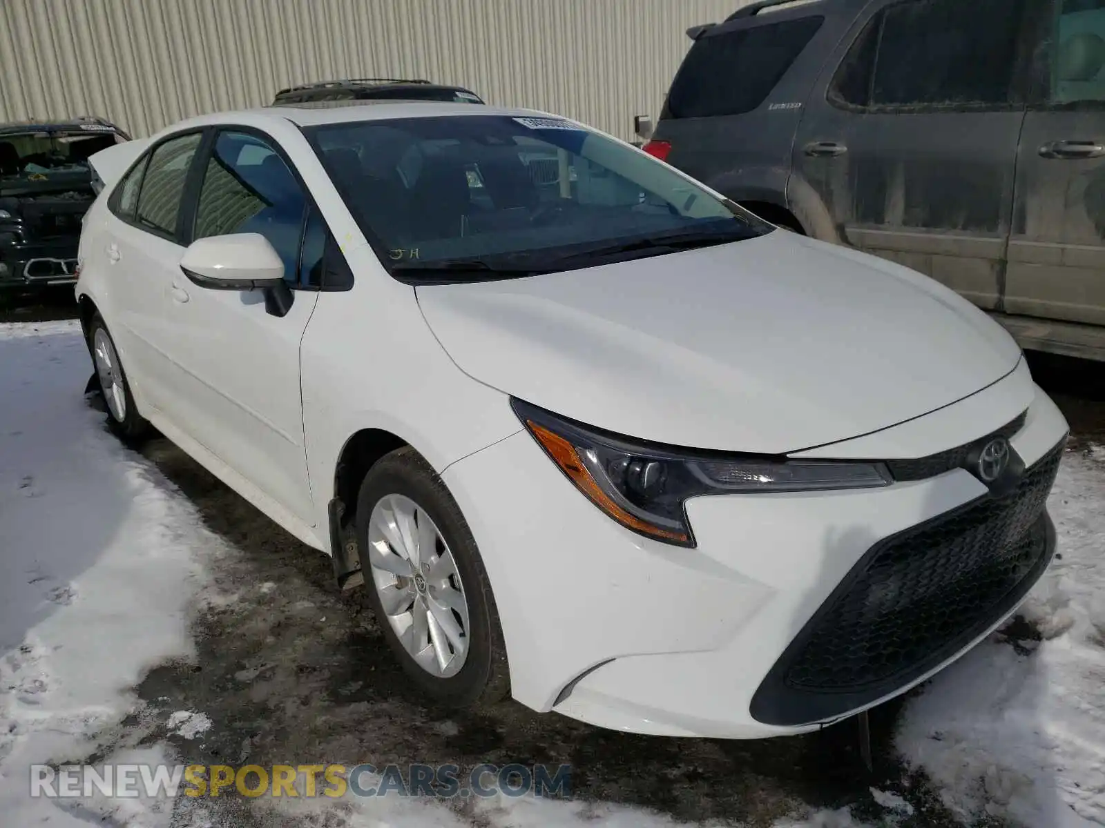 1 Photograph of a damaged car 5YFBPRBE3LP108625 TOYOTA COROLLA 2020