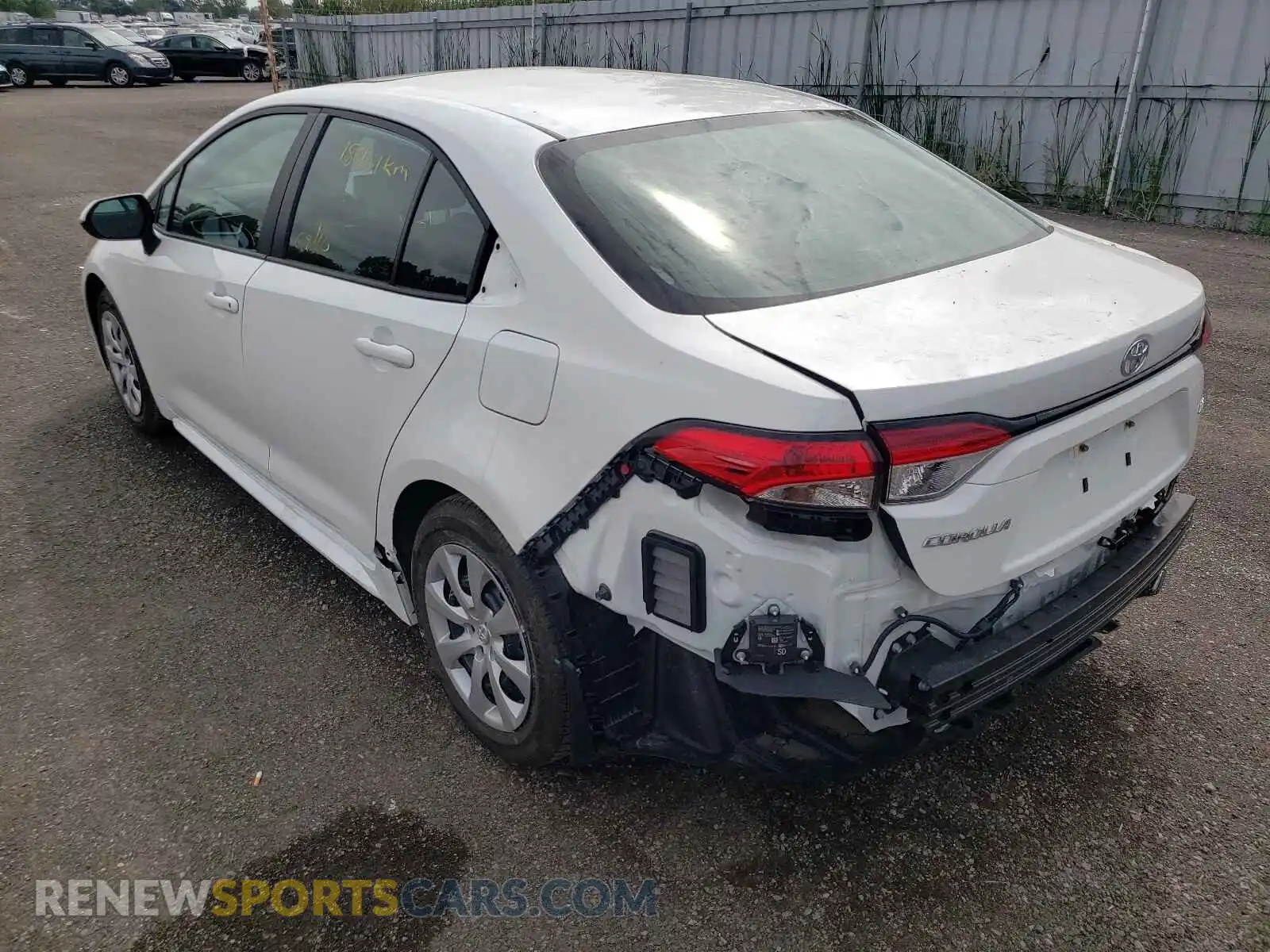 3 Photograph of a damaged car 5YFBPRBE3LP136490 TOYOTA COROLLA 2020