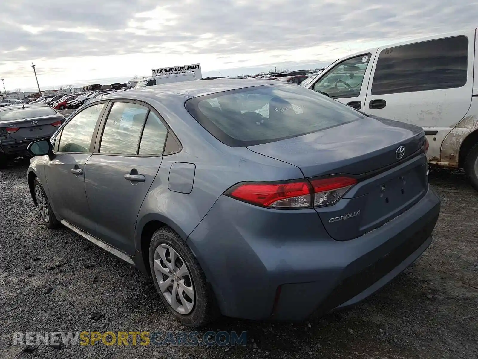 3 Photograph of a damaged car 5YFBPRBE5LP135079 TOYOTA COROLLA 2020