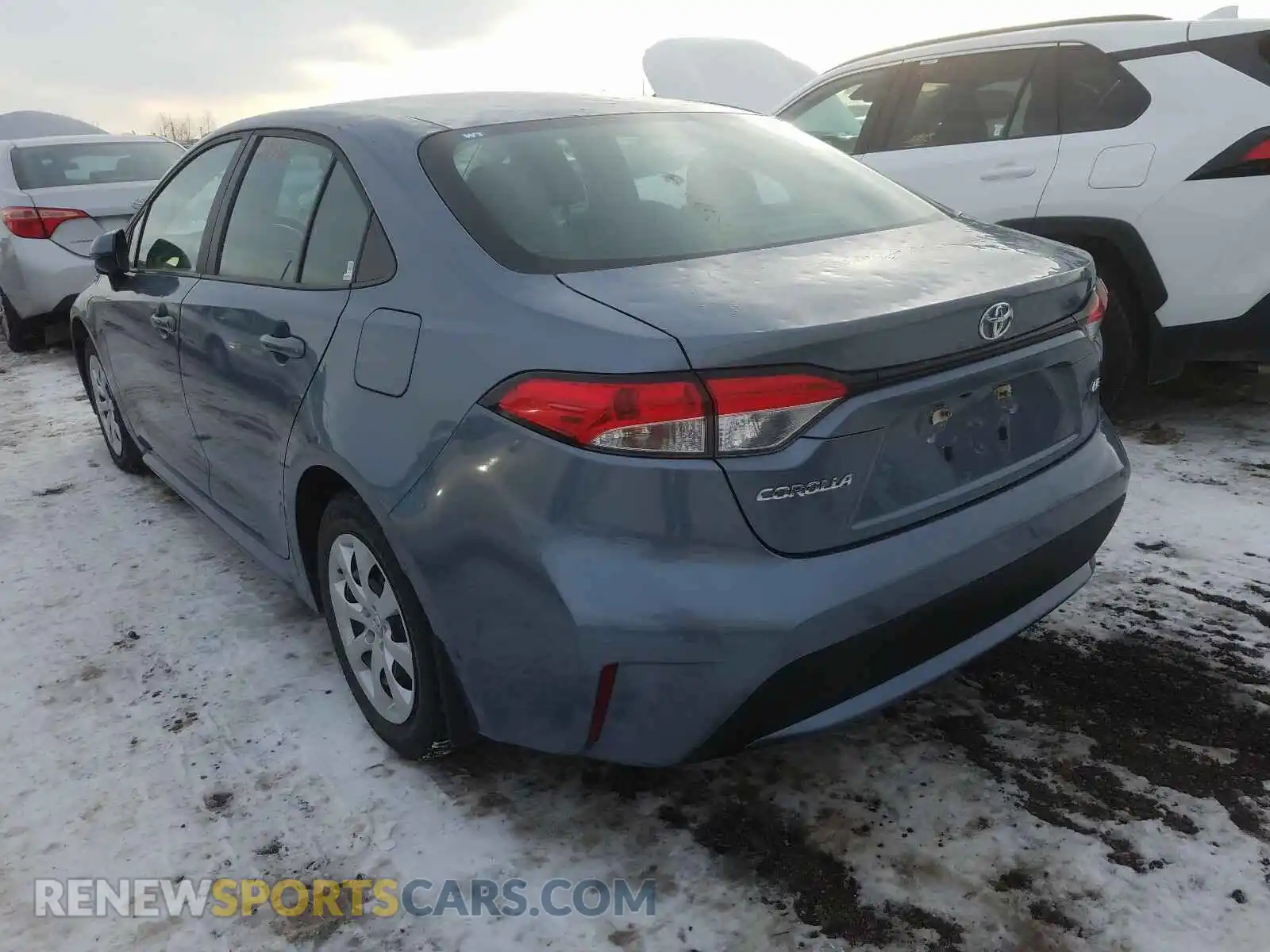 3 Photograph of a damaged car 5YFBPRBE7LP017163 TOYOTA COROLLA 2020