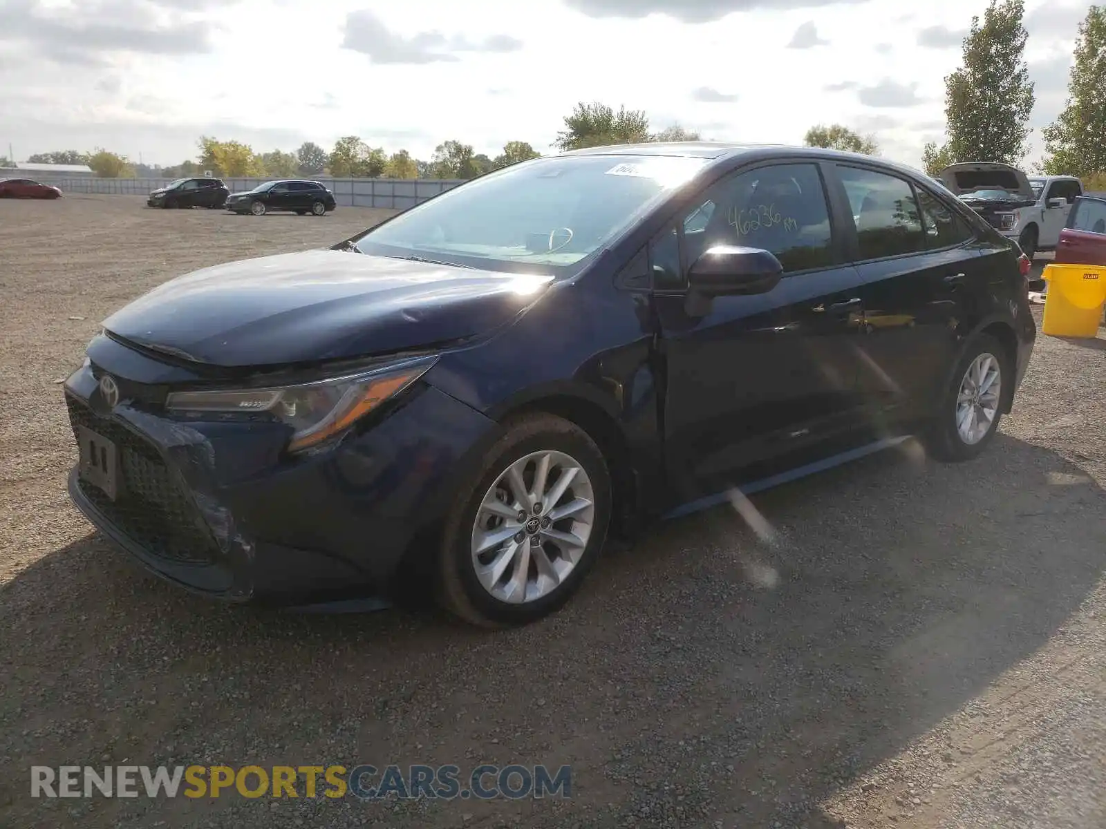 2 fotografías del automóvil dañado 5YFBPRBE8LP020105 TOYOTA COROLLA 2020