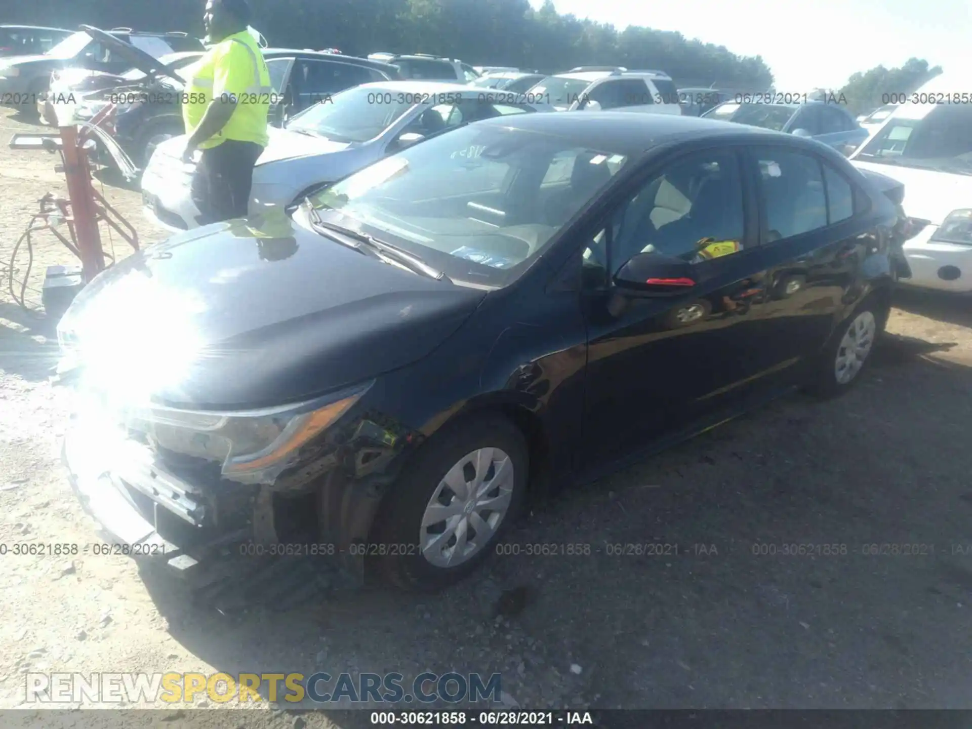 2 Photograph of a damaged car 5YFDPRAE3LP034777 TOYOTA COROLLA 2020