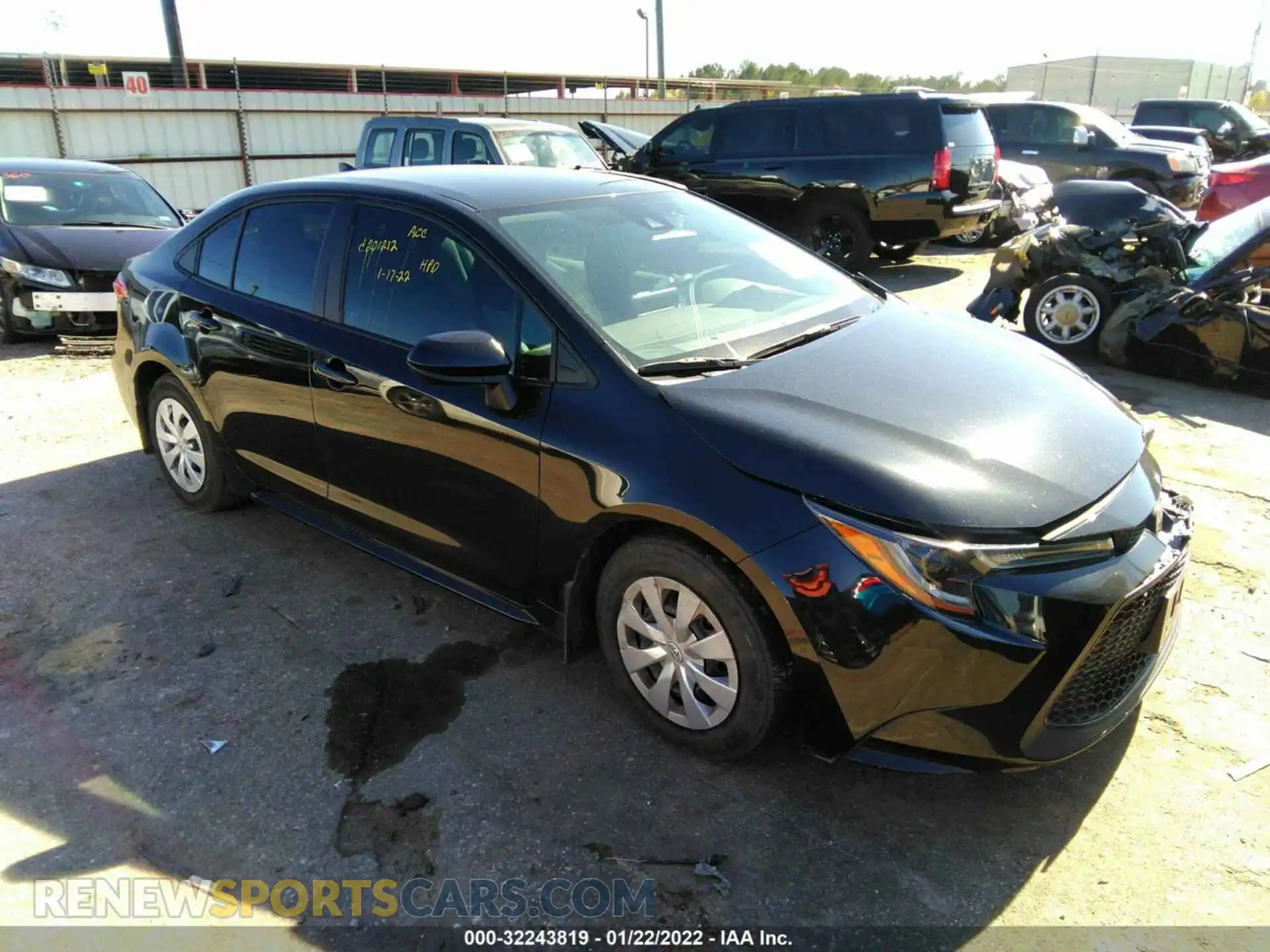 1 Photograph of a damaged car 5YFDPRAE3LP068153 TOYOTA COROLLA 2020