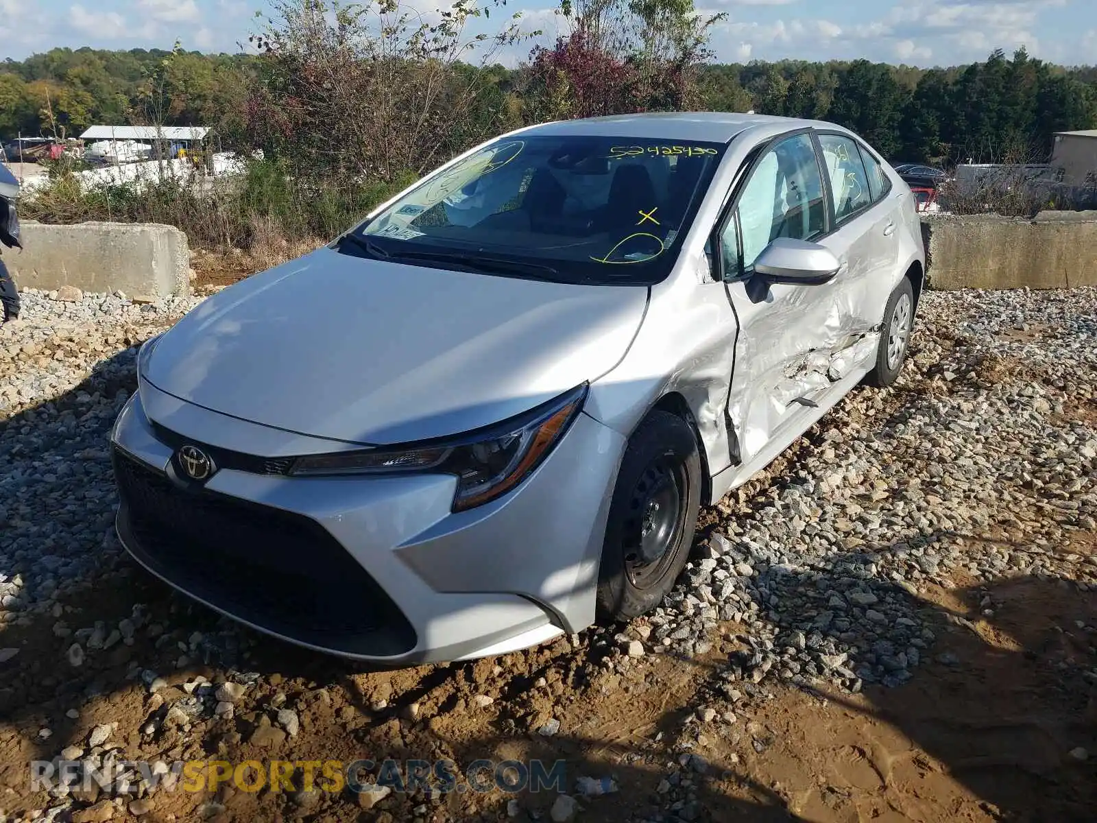 2 Photograph of a damaged car 5YFDPRAE4LP044038 TOYOTA COROLLA 2020